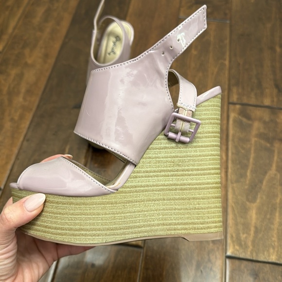 NWOT platform shoes - Picture 3 of 5